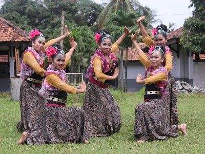 KESENIAN